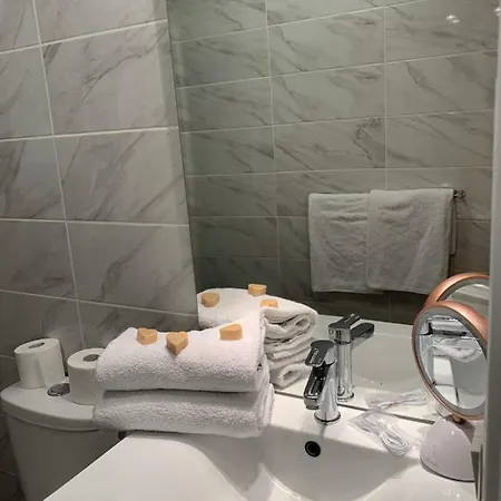 Apartment Tt Confort Coeur Avec Terrasse Et Parking Gratuit Sanary-sur-Mer