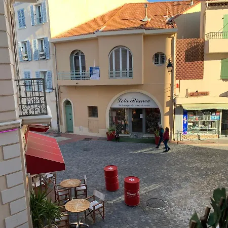 Tt Confort Coeur Avec Terrasse Et Parking Gratuit *