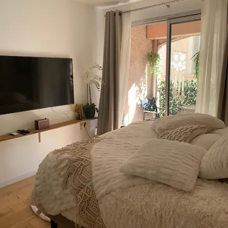 Apartment Tt Confort Coeur Avec Terrasse Et Parking Gratuit Sanary-sur-Mer